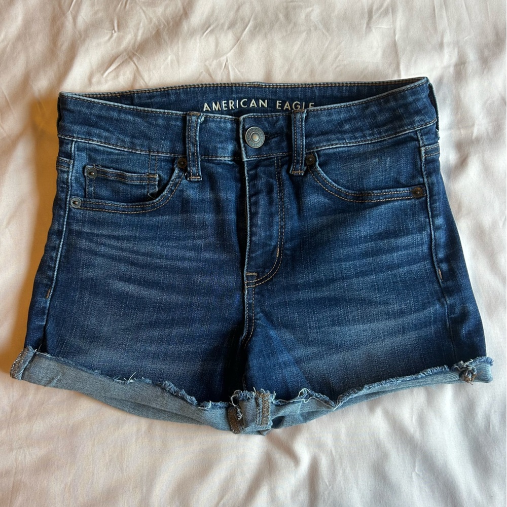 American Eagle Dark Wash Denim Shorts – Size 4